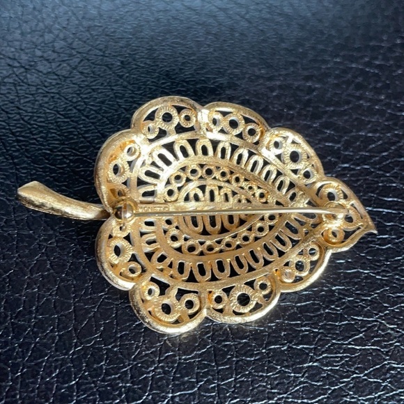 Monet White Enamel Leaf Brooch - Picture 3 of 7